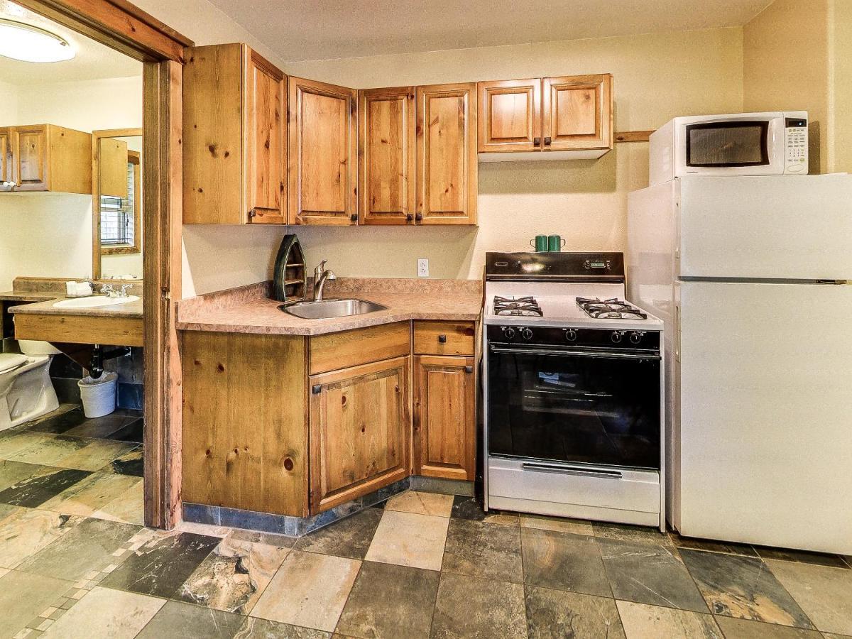 Patricia Lake Bungalows Jasper Luaran gambar