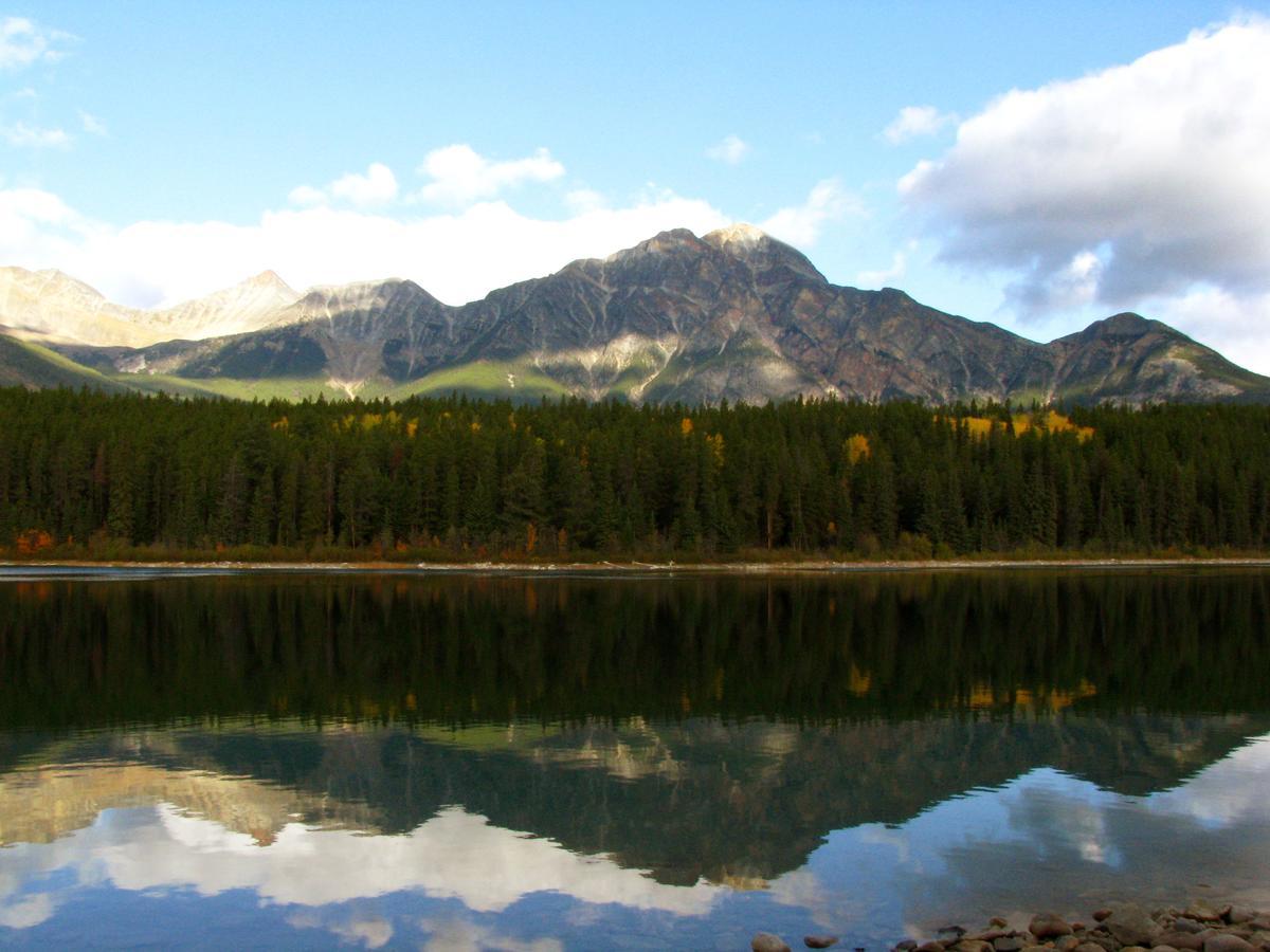 Patricia Lake Bungalows Jasper Luaran gambar